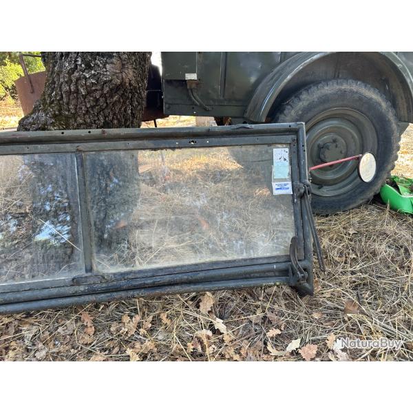 Baie pare brise Dodge complte