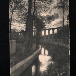 fermanville sur mer vallée des moulins, au dernier plan le viaduc , tampon base navale querqueville