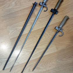 Trois baïonnettes Lebel à restaurer.