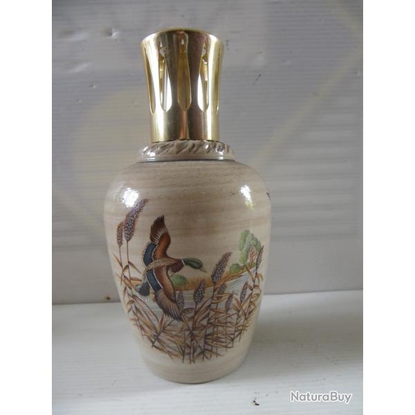 lampe BERGER diffuseur de parfum d'ambiance en cramique signe dcor d'un vol de canard sauvage