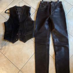 Très bel ensemble en cuir taille 38