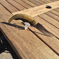 Couteau pliant
