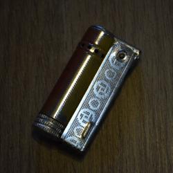 FUMEUR : Briquet à essence automatique FONG YUON 101