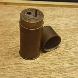 Beau petit briquet de poilu - art de tranchée WW1 - douille laiton - pièces