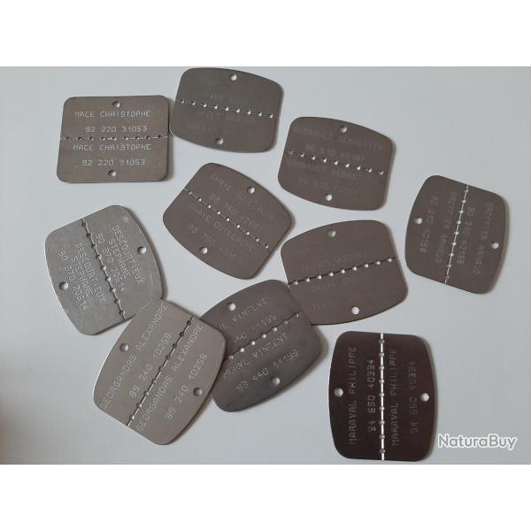 Lot de 10 plaques d'identit militaires nominatives en superbe tat.