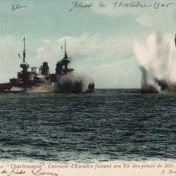 CPA - Marine De Guerre  -Le "  Charlemagne " Cuirasse d'Escadre faisant  son Tir des pieces - N&deg;1434