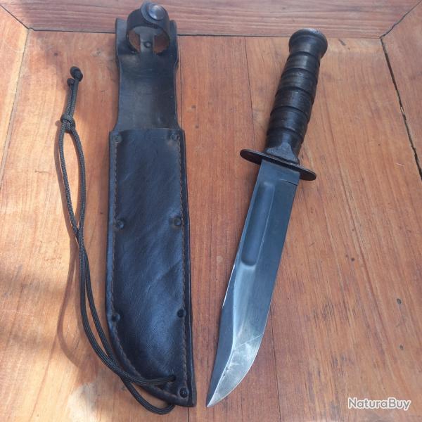 Magnifique Couteau U.S.CAMILLUS Manche en Cuir avec tui en cuir