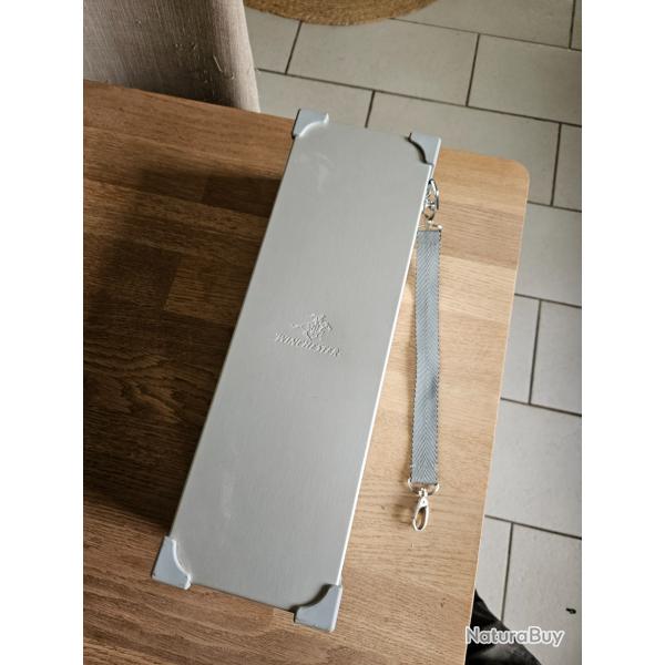 Etui rigide pour lunette