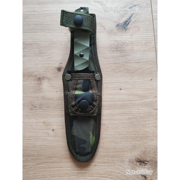COUTEAU DE COMBAT TCHQUE,ETUI CAMO
