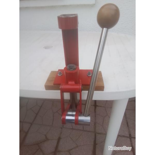 PRESSE DE RECHARGEMENT