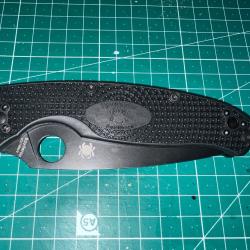 Couteau pliant Spyderco Resilience Lightweight Black C142OBBK