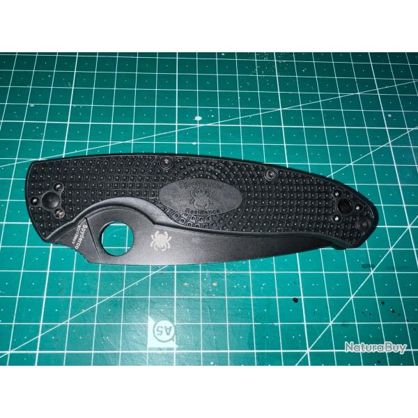 Couteau pliant Spyderco Resilience Lightweight Black C142OBBK