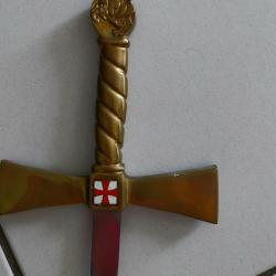 Epee décorative des templiers