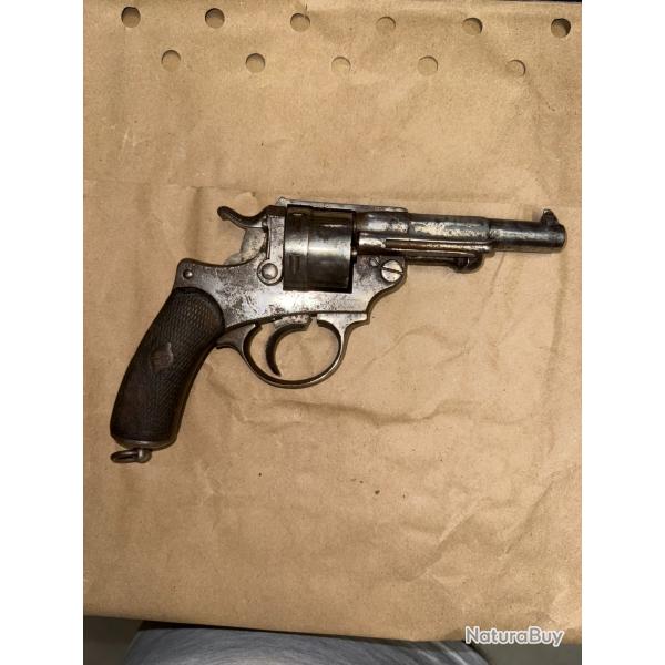 REVOLVER REGLEMENTAIRE FRANCAIS MODELE 1873 A RESTAURER