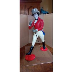 Figurine publicitaire Johnnie Walker Dandy hauteur 64cm