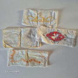 Lot de 4 Porte Serviettes de table ou cantonnières  années 1950-60 brodé fait main