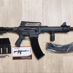 Fusil semi-automatique - AKSA Mod. CF-1205 - Calibre 12/76 - 2 chargeurs, poignée avant (Occasion bo