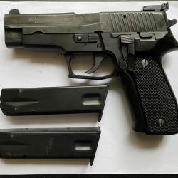 Pistolet SIG SAUER P226 9x19 (9 para) made in Germany
