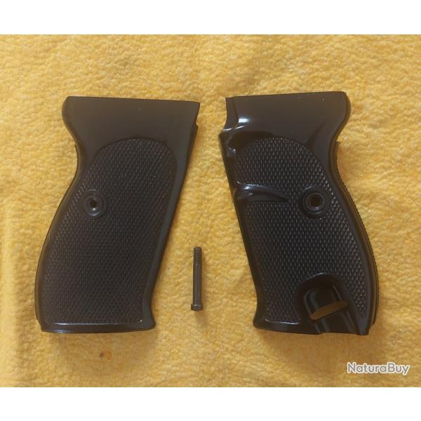 Plaquettes noires premier modle pour p 38, avec vis, le tout en bon tat.