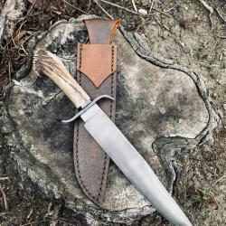 énorme couteau bowie d'artisan " le trappeur "/ bois de cerf / lame acier carbone D2