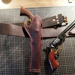 Étui avec ceinture western