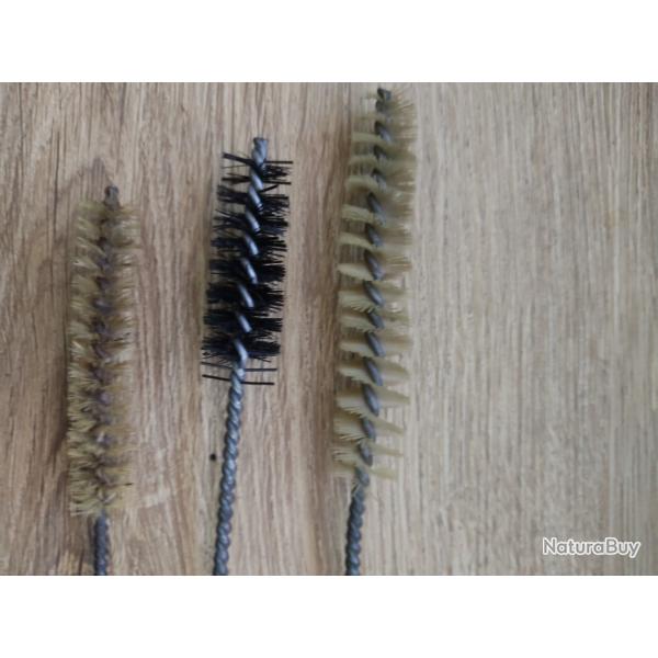 Lot de 3 goupillons arme de poing 7,65 / 6,35 / 9 mm bon tat gnral.