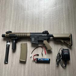 Réplique airsoft AEG Specna Arms M4 SA-E05 EDGE 2.0 + batterie/chargeur