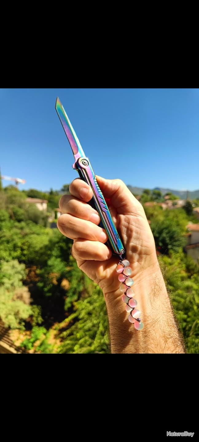 Porte-clés Décoratif Arc-en-ciel Avec Couteau, Paracorde Et Lampe - Résine, Forme Ronde