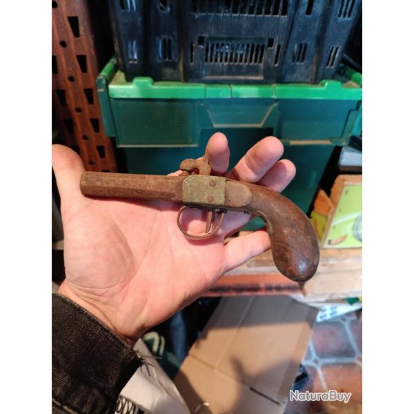 Pistolet a percussion