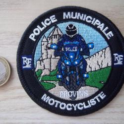 écusson motocycliste Provins Seine-et-Marne municipale insigne collection