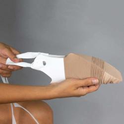 Enfile-bas classique avec bandes préhension et dragonne