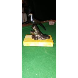 Statuette de perroquet en régule