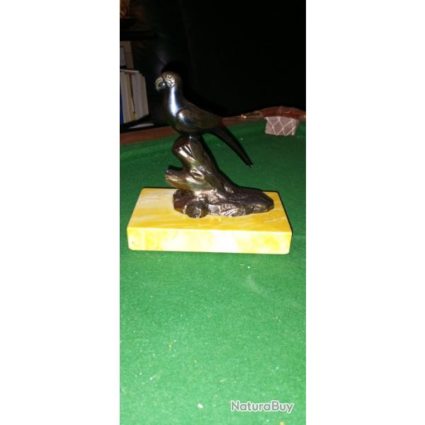 Statuette de perroquet en rgule