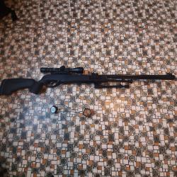 Carabine à plombs 4.5 mm Gamo HPA MI IGT de 19.9 avec une lunette 3-9x40 W1PM et un bipied.