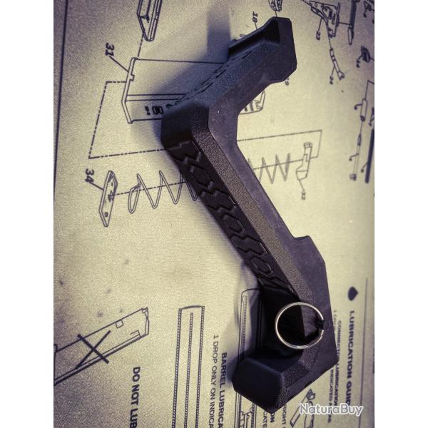 Garde main angulaire style "Cyberpunk" PLA-CF (fibre de carbone)