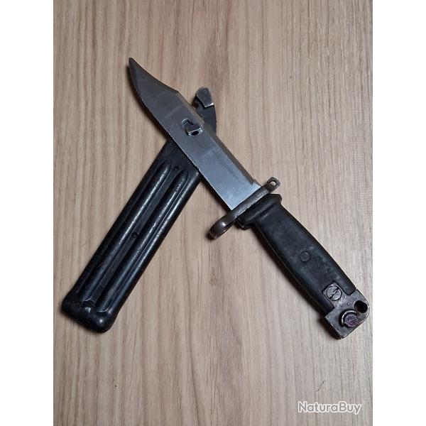 Baonnette AKM de stock Yougoslave