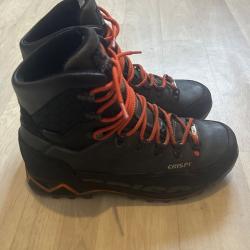Chaussures gtx 42 mise 2 fois comme neuf
