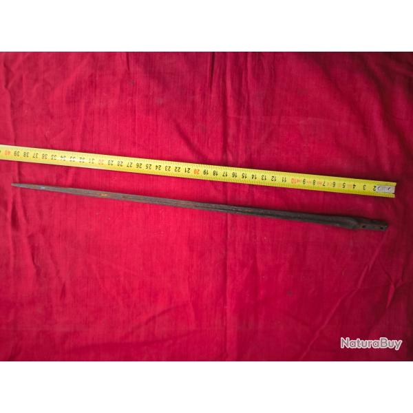 lame seule du premier type baonnette lebel 1886 39 cm de long, usinage sur 6,5 cm de long en pointe