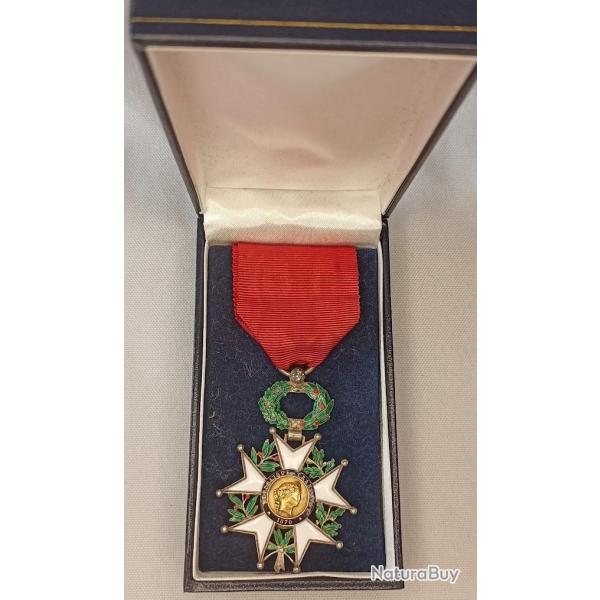 Mdaille Lgion d'honneur chevalier 3me Rpublique brillant diamant