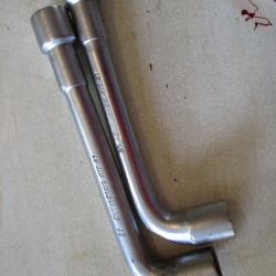 2 clés à pipe sam 20,21