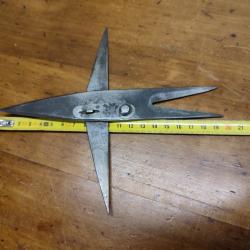 Couteau  &eacute;toile &agrave; identifier