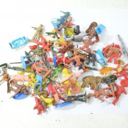 Lot soldats plastiques, figurines, jouets années 1960 - 1970. Vintage collection