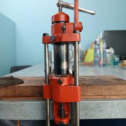 Presse recalibrage et graissage Lyman Ideal 45