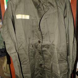 VESTE DE L'ARMEE FRANCAISE AVEC ETIQUETTE 1968  , TAILLE  MILITAIRE 104 SOIT 41-42 EN TAILLE CIVILE