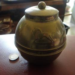 Boîte à thé antique en laiton, souvenir Liptons de l'exposition de l'Empire britannique de 1924