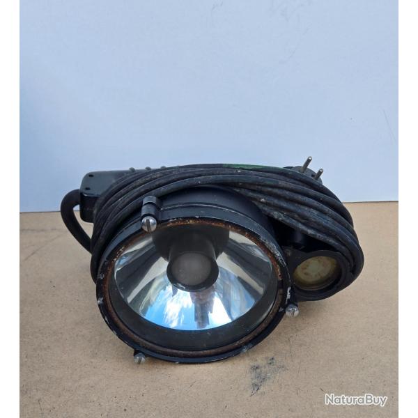 Lampe de signalisation de navire anglais Aldis associ Iver C. Weilbach danois dans son coffre ww2
