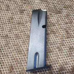 1 chargeur pour pisolet MAB modèle  P15 / P15 F1