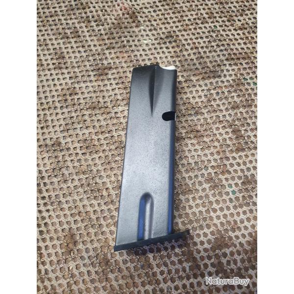 1 chargeur pour pisolet MAB modle  P15 / P15 F1