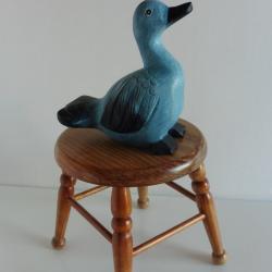 Canard sur Tabouret bois
