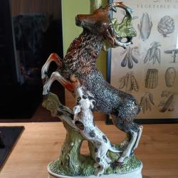 Grande statuette/carafe décorative scène de chasse en céramique Années 70 - Peinte à la main